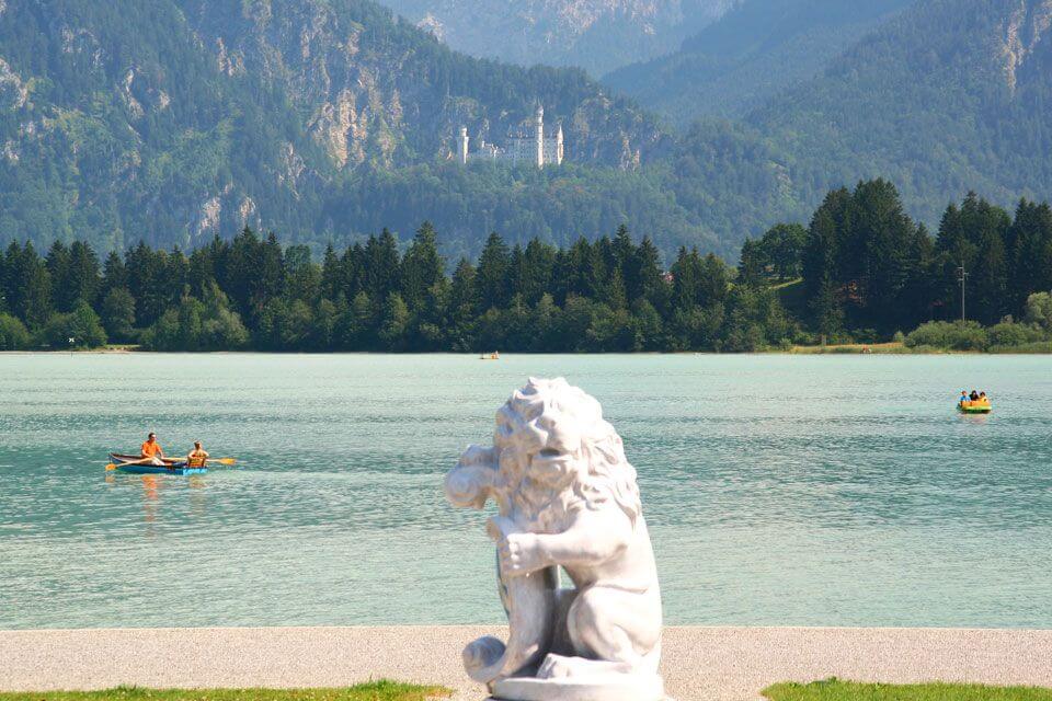 Boot fahren am Forggensee bei Füssen