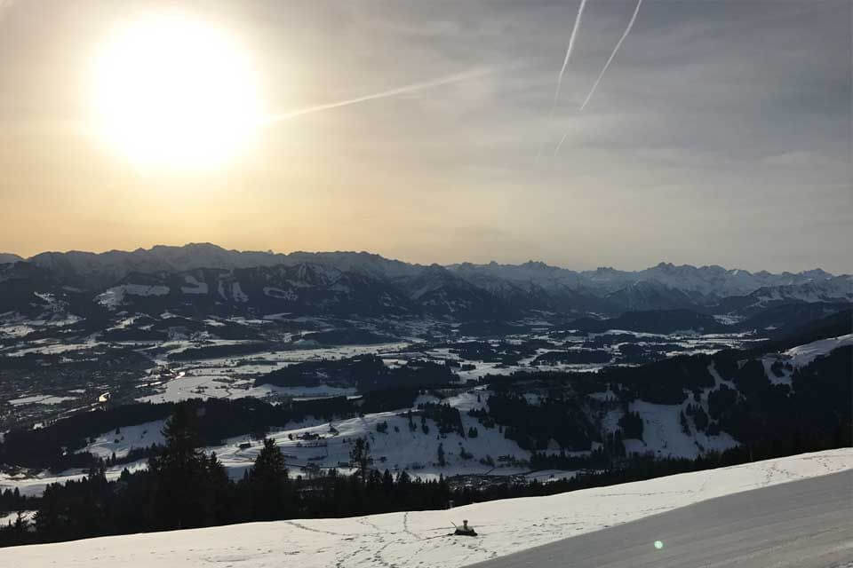 Aussicht vom Mittag Berg in die Allgäuer Berge