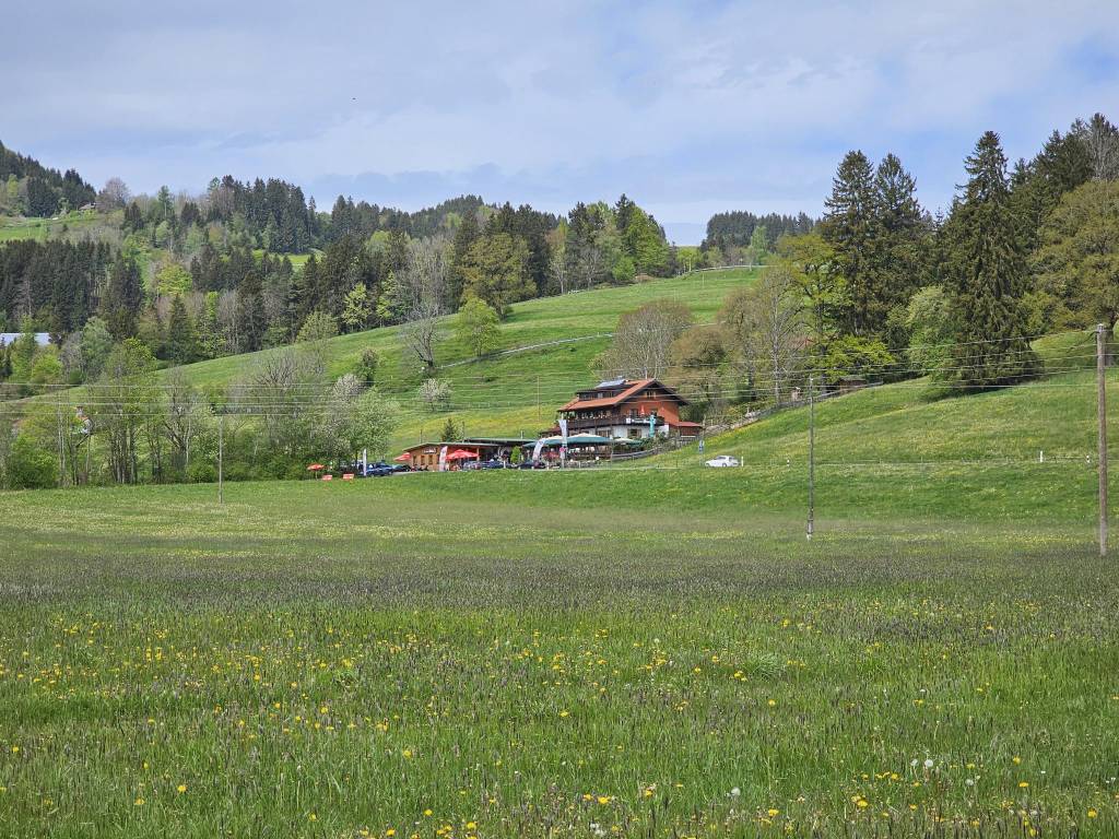 Niedersonthofener See - Blick auf die Gaststätte